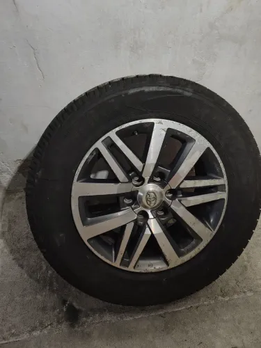 Roda de Hilux 