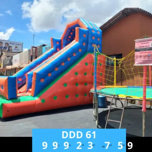 Aluguel de cama elástica + piscina de bolinhas