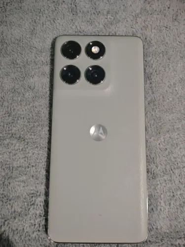 Edge 60 Pro 512 gb 12 Ram 