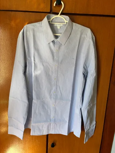 Camisa Calvin Klein tam 4 azul listrada