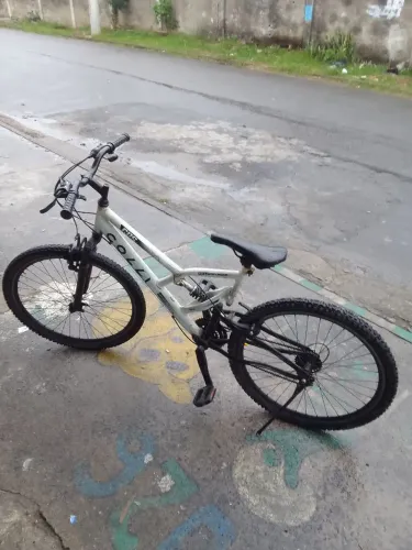 Vendo bicicleta Colli aro 26 ( leia a descrição)