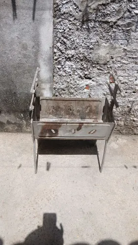 CHURRASQUEIRA DE ALUMÍNIO