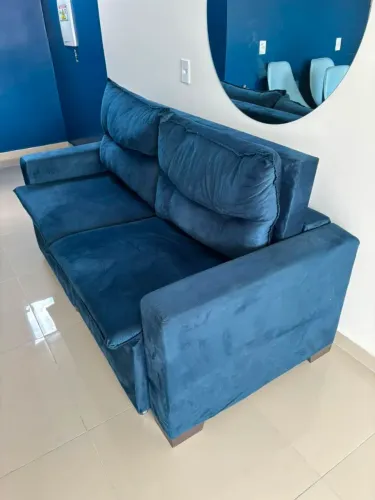 Sofá Azul de dois lugares