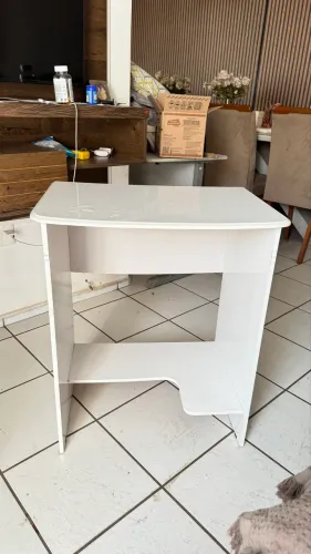 Mesa para Computador/Escritório - Usada em ótimo estado