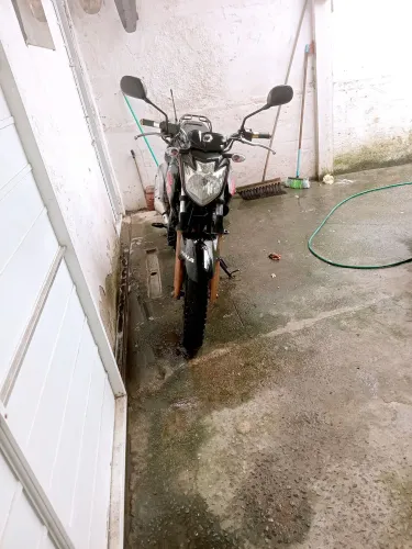 Moto muito boa de andar econômica