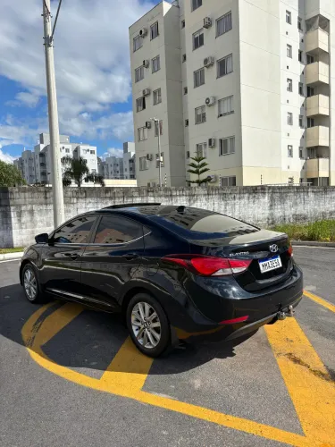 Hyundai Elantra GLS 2.0 16V Flex Aut. 2015