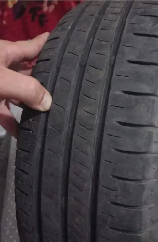 Pneu 13 seminovo 250 R$