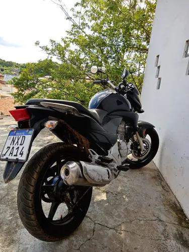 Cb 300r Honda cb 300r ano 2011 cor preta 