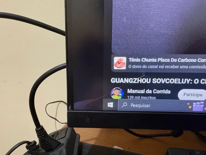 Monitor gamer Agon 31.5" 165Hz curvo