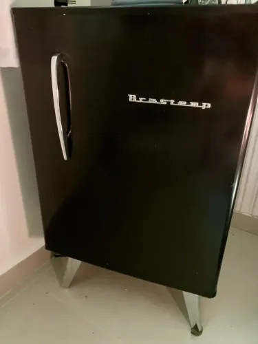 Frigobar Brastemp preto