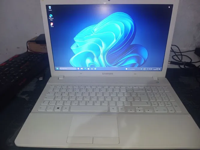 Notebook Samsung ATIV BOOK 2 i5-3210M (8gb RAM)