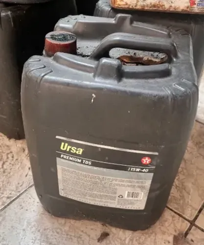 Óleo lubrificante URSA Premium