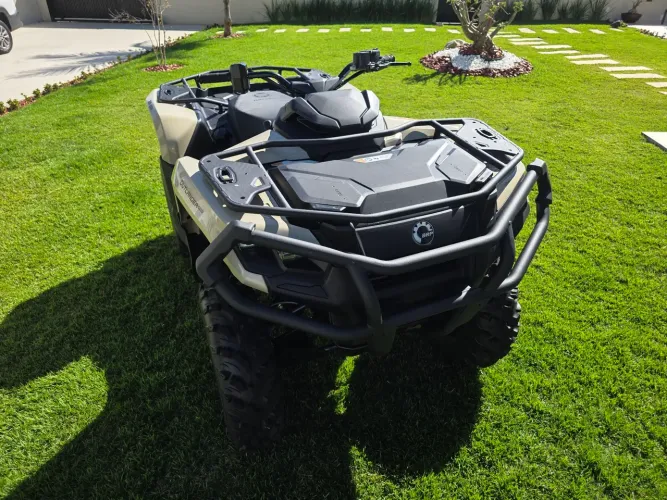 Outlander Pro 650 16 hrs - 2026 Quadriciclo