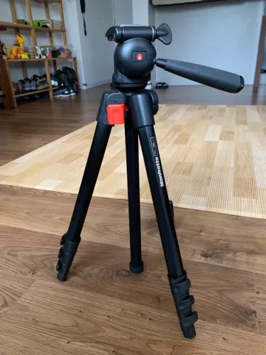 Tripé Manfrotto 728B (alumínio)