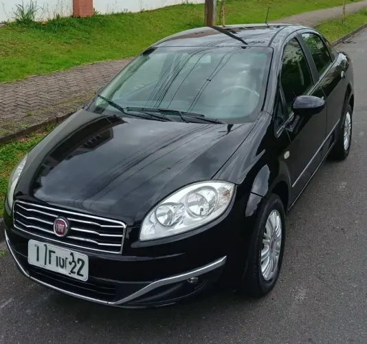 Fiat Linea Essence 1.8 Flex 16V 4P 2015