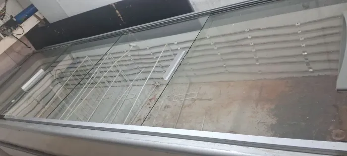 Vende-se um frizer grande