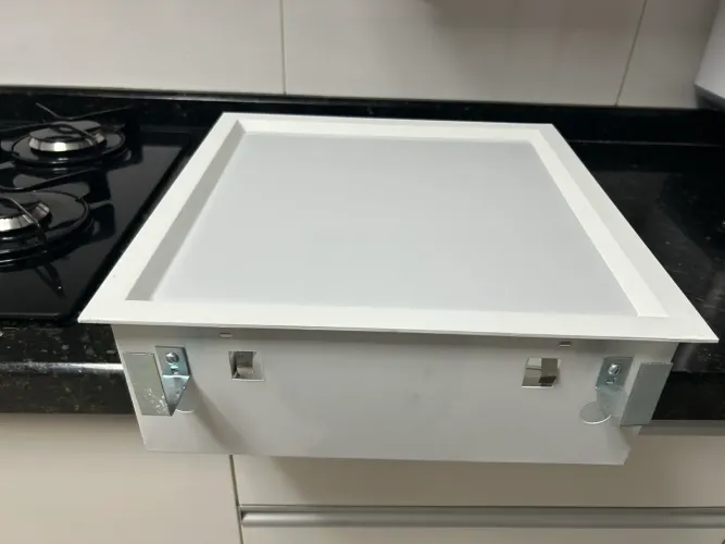 Luminária Plafon de Embutir 38x38cm Alumínio e Acrílico 4 Lâmpadas E27 Bivolt
