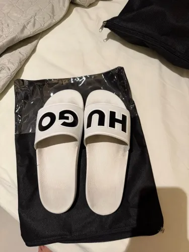 Chinelo Slide HUGO Original Branco e Preto - Tam. 42