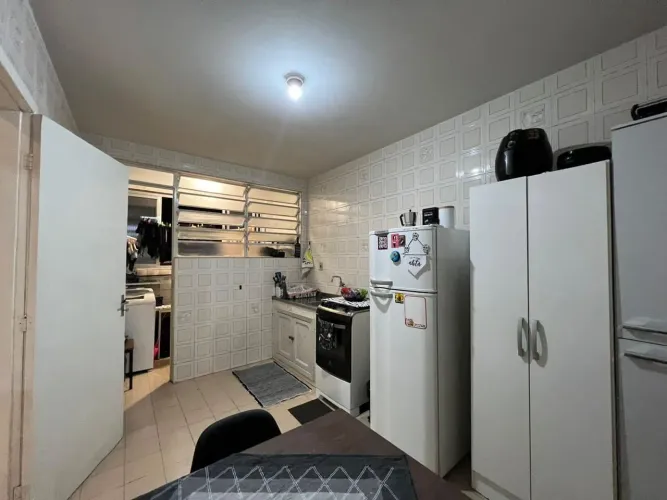 EXCELENTE OPORTUNIDADE PARA ESTUDANTE OU INVESTIDOR - APARTAMENTO À VENDA