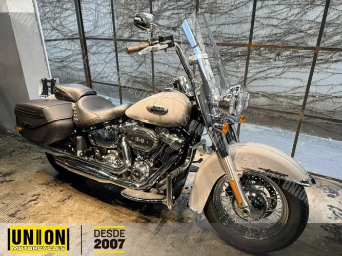 HARLEY-DAVIDSON SOFTAIL HERITAGE CLASSIC 114