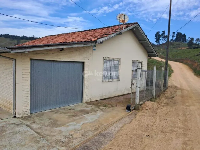 Sítio à venda em Gravatal, SC, com 56.042 m² e 3 quartos
