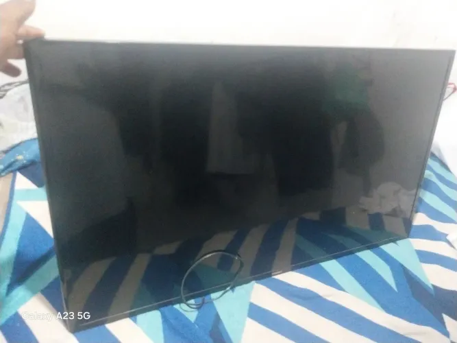 Vendo uma TV ? Samsung 43 polegadas