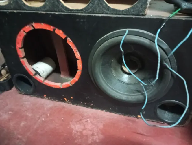 Dois Auto falantes de 12p 1000rms cada um