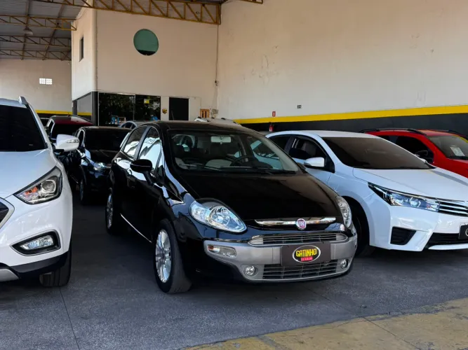 Fiat Punto Essence 1.6 Flex 16V 5P 2014