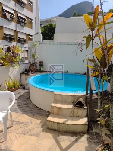 Cobertura de luxo à venda no Leblon, Rio de Janeiro: 2 quartos, 2 suítes, 1 sala, 3 banhei