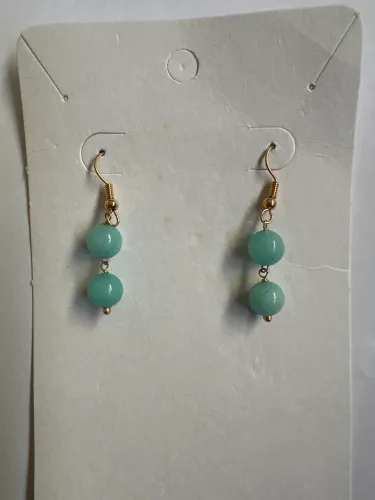 Brinco dourado pedras verdes 