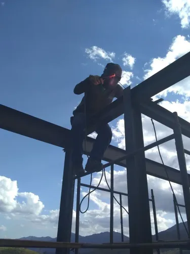 Soldador disponível a domicílio reforma e construção 