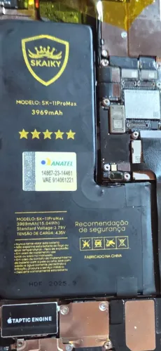 Placa de 64gb do iphone 11 pro max e bateria nova 
