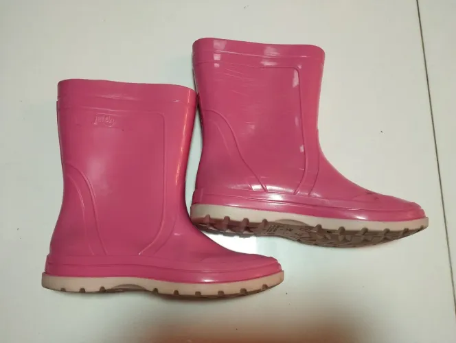 Bota impermeável feminina