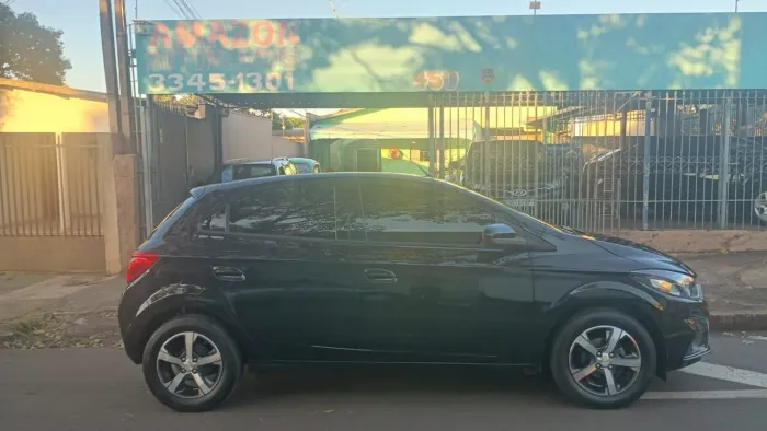 Chevrolet Onix Hatch LTZ 1.4 8V Flex Mec. 4P 2018
