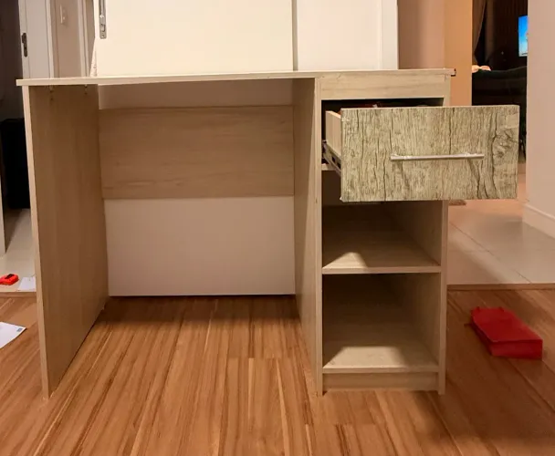 Escrivaninha mesa de escritório cômoda 