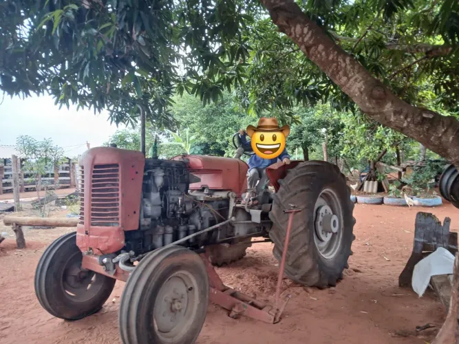 Trator zetor50 vendo 15 mil dinheiro