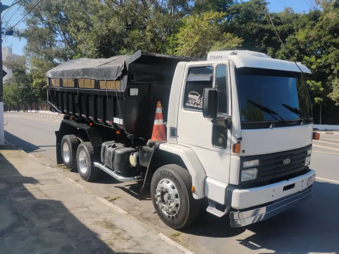 Ford cargo 3530