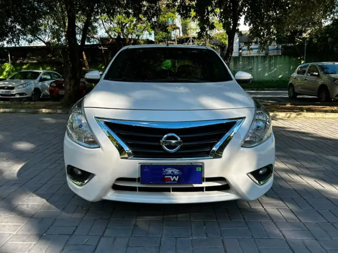 Nissan Versa Unique 1.6 16V Flexstart 4P Aut. 2017