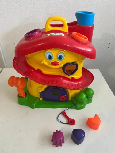 Casinha de encaixe Tateti