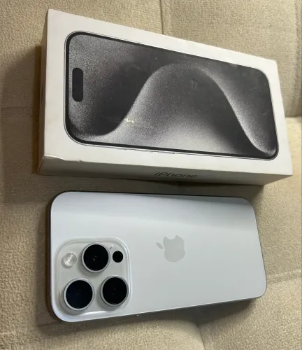 iPhone 15 Pro Impecável 