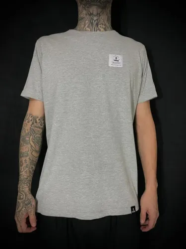 Camiseta Helmet