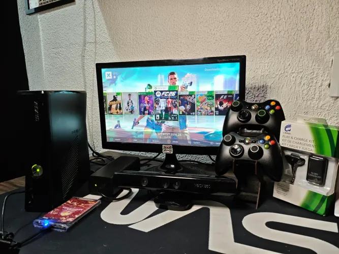 Xbox 360 com HD cheio de jogos!! 