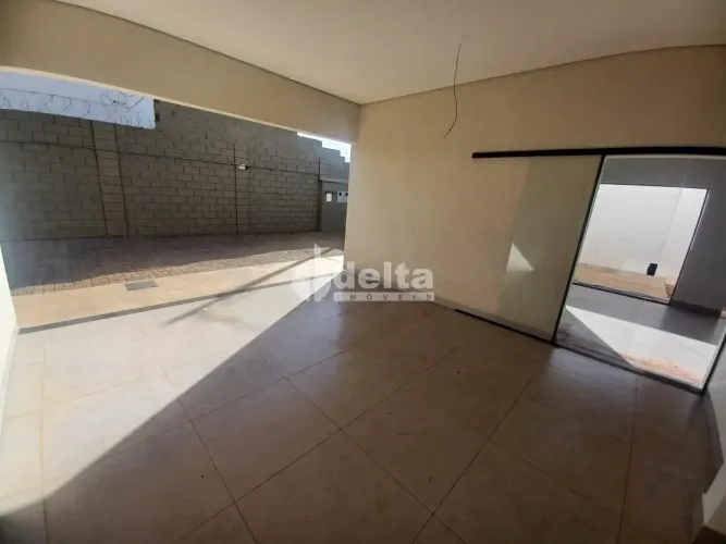Casa residencial com 3 suítes disponível para locação no bairro Novo Mundo em Uberlândia-M