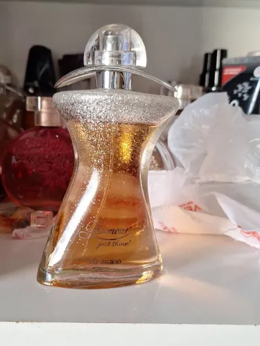 Perfume glamour just shine pouco usado