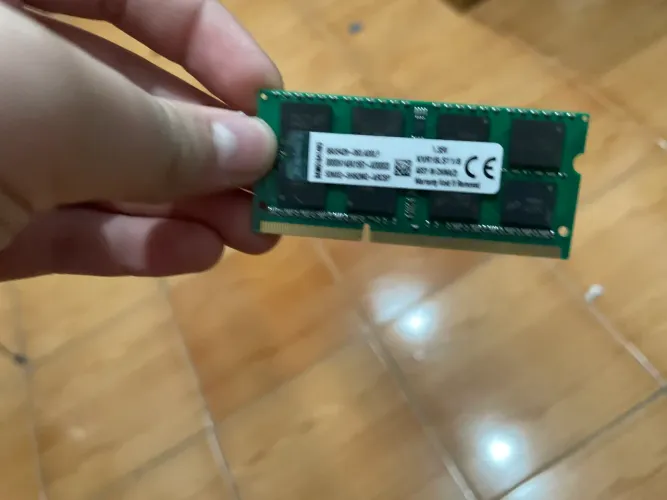 Vendo memória RAM para notebook original Kingston de 8GB.