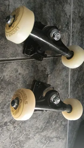 Roda skate truck 129