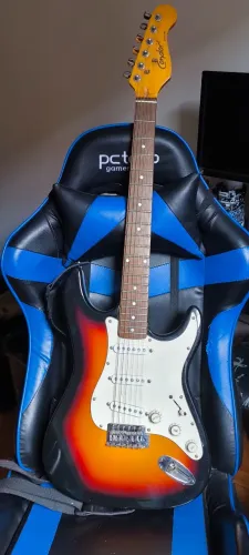 Guitarra Elétrica Condor Stratocaster (Usado)