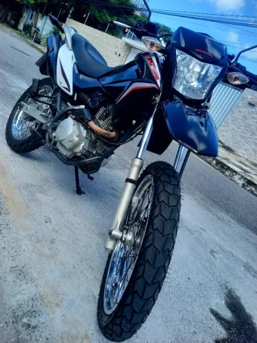 Nxr Bros 150 ESD