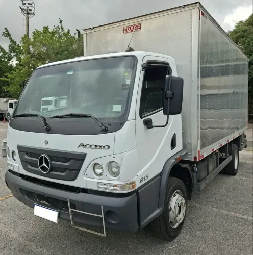 Mb Accelo 815 Vuc Baú 5,20