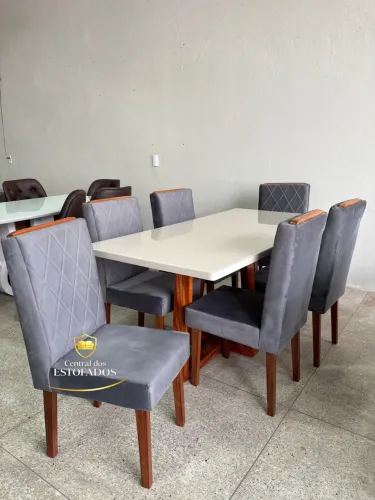 Mesa completa com 6 cadeiras (BASE E CADEIRAS 100% EM MADEIRA)